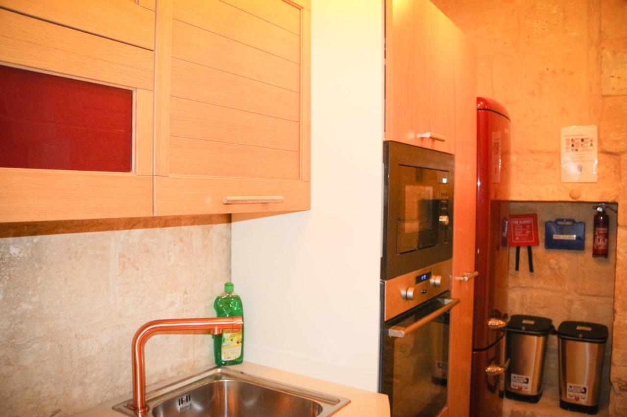 Malta'S Naughtiest Cabaret Apartman Floriana Kültér fotó