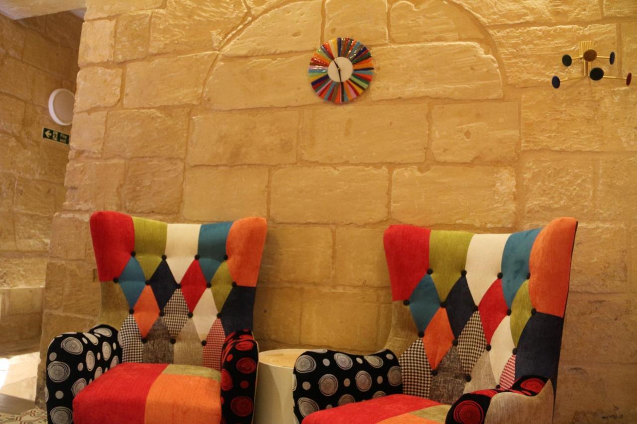 Malta'S Naughtiest Cabaret Apartman Floriana Kültér fotó