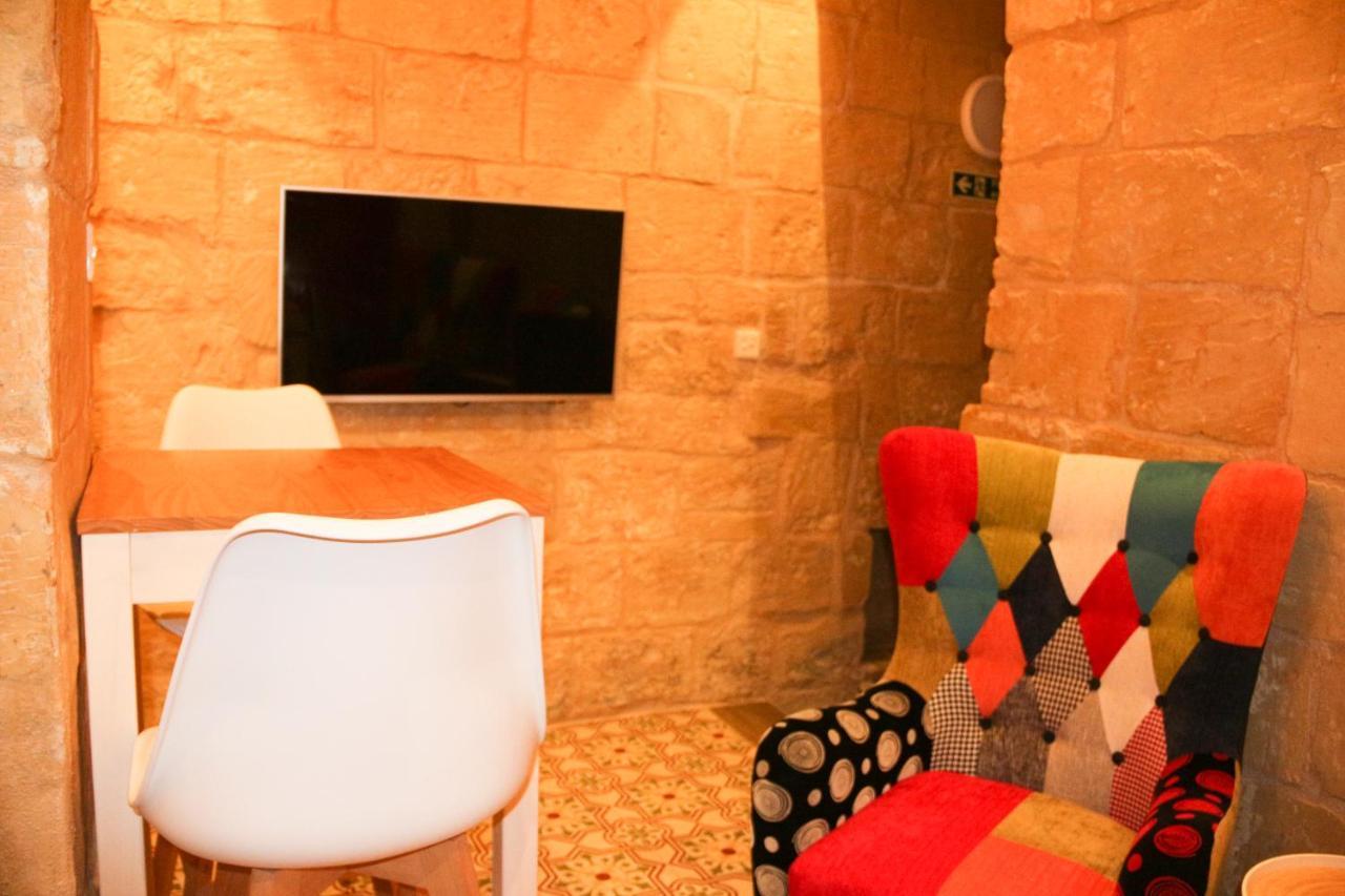Malta'S Naughtiest Cabaret Apartman Floriana Kültér fotó