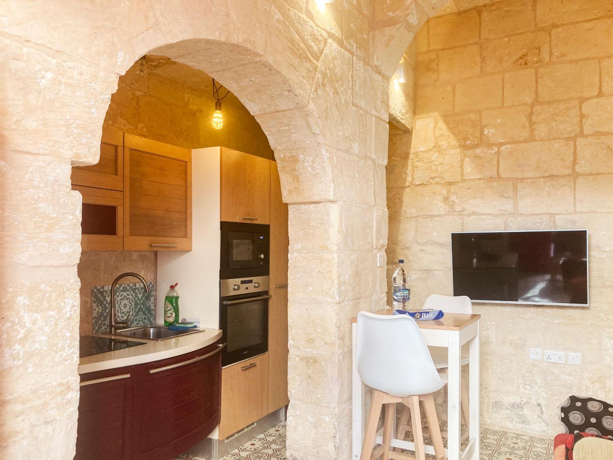 Malta'S Naughtiest Cabaret Apartman Floriana Kültér fotó
