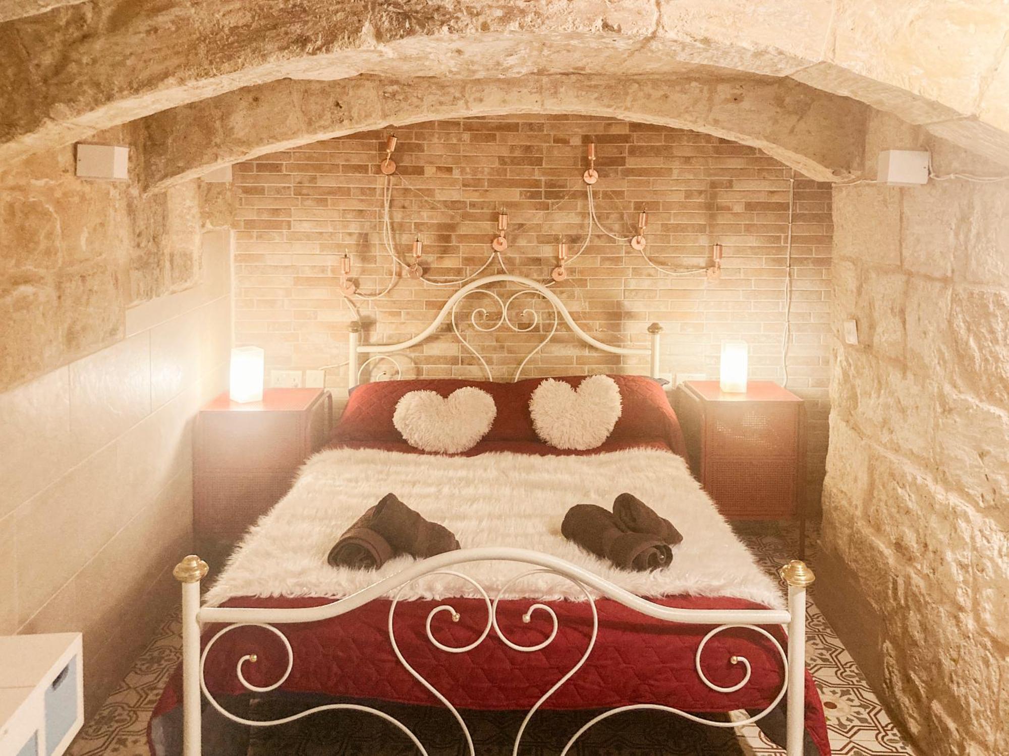 Malta'S Naughtiest Cabaret Apartman Floriana Kültér fotó